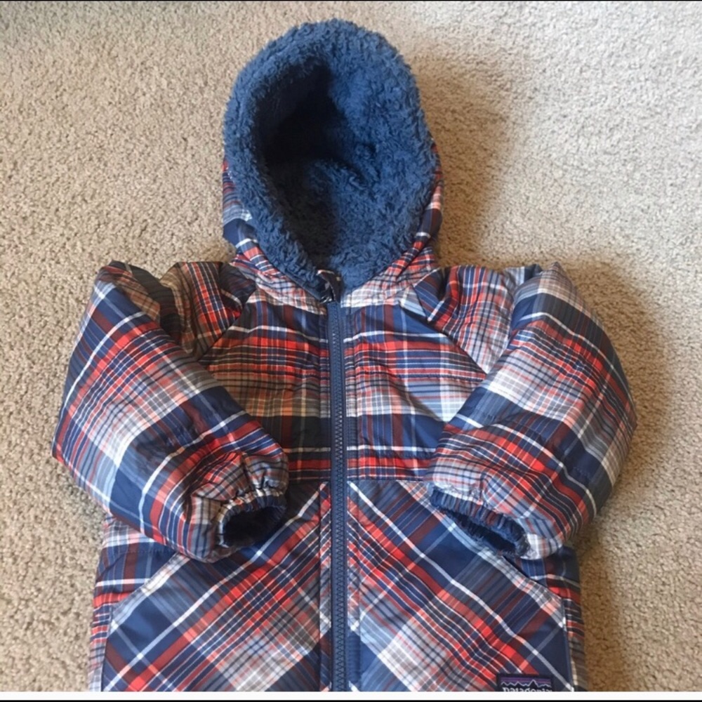 Adorable reversible toddler Patagonia coat in EUC.